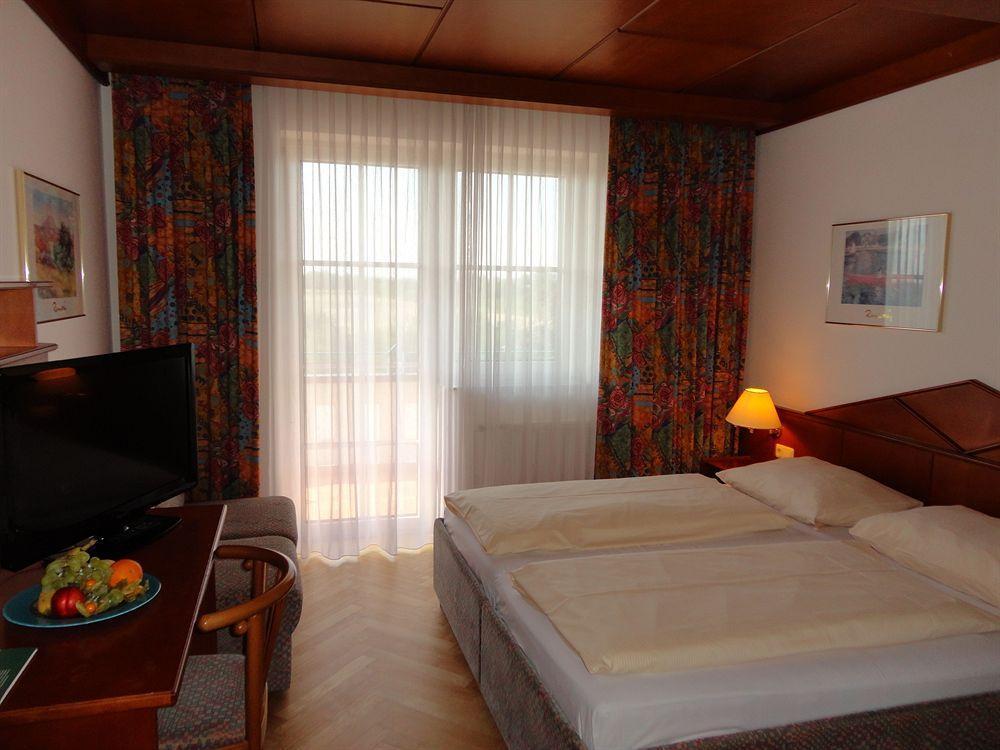 Business-Hotel Stockinger Ansfelden Esterno foto